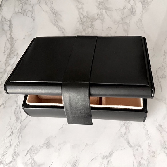 Black Leather Watch or Bracelet Valet - Picture 4 of 9